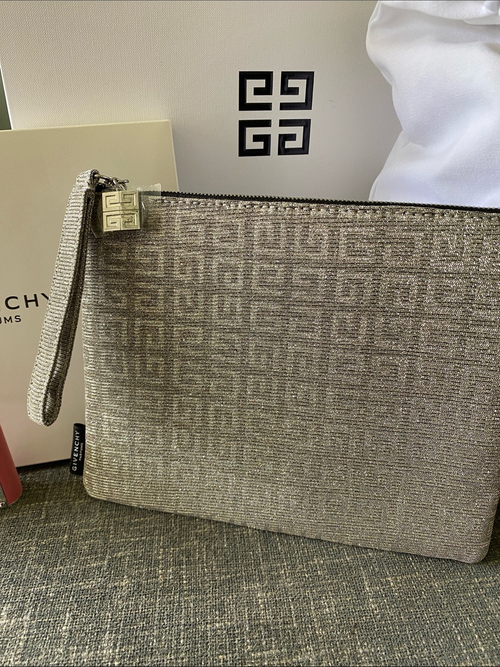 GIvenchy Sparkling Silver Metallic Mesh Wristlet Pouch Set - Picture 1 of 9